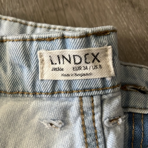 Jeans - Picture 2 of 4